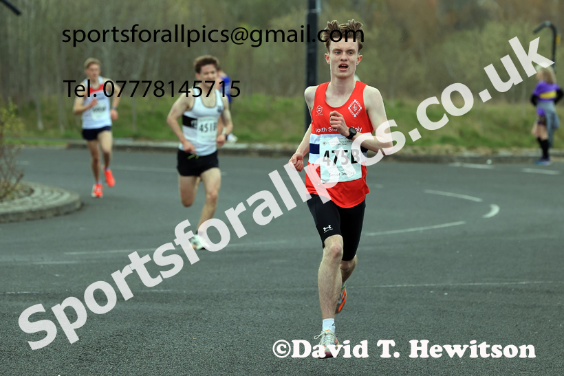 Senior Mens relay, 2026 Elswick Harriers Good Friday Road Relays and Young Athletes, Newburn,  Newcastle upon Tyne. Photo: David T. Hewitson/Sports for All Pics